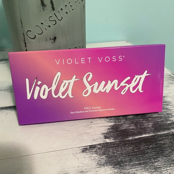 Violet Voss Violet Sunset Eyeshadow Palette - Picture 5 of 7